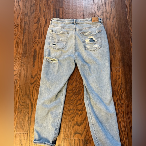 Distressed Light Blue Women's Jeans - Picture 7 of 11